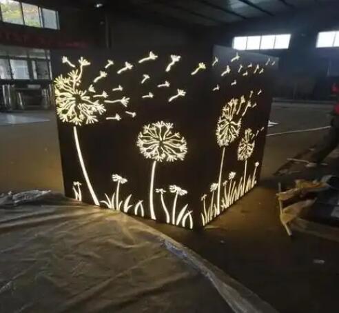 太湖耐候钢灯箱